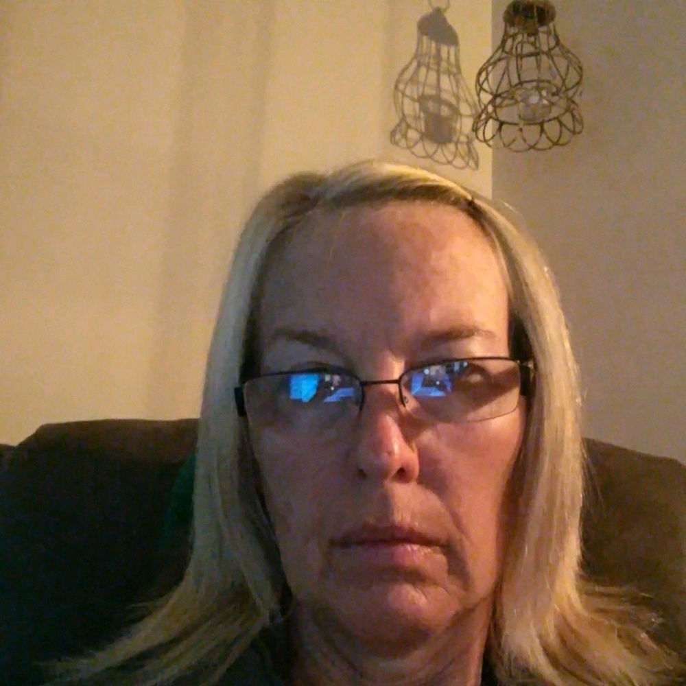 Meet your Posher, Stacy